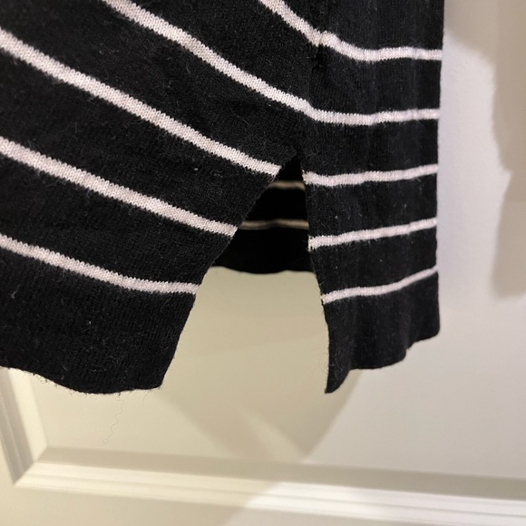 August Silk Black and White Stripe Sweater Medium - Picture 2 of 7